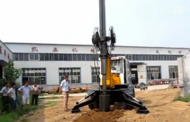 凯澳2014轮式旋挖机WD小型旋挖钻机挖桩视频